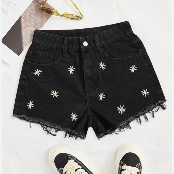 SHEIN Pants - SHEIN shorts